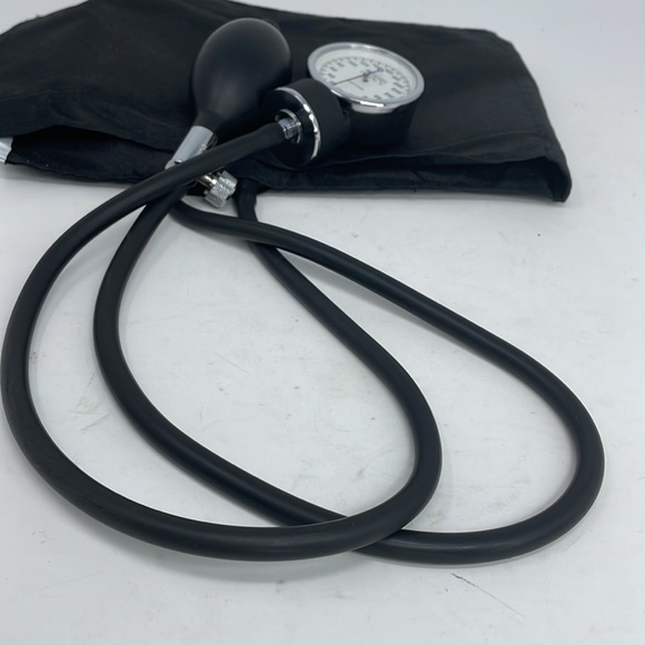 Mabis LEGACY Aneroid Sphygmomanometer with Black Nylon Cuff-ADULT - - Picture 12 of 12